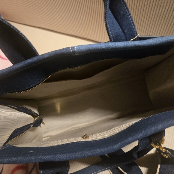 Stylish Navy Denim Tote Bag - Picture 3 of 4